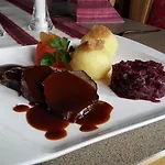 Otel Clemens 3*